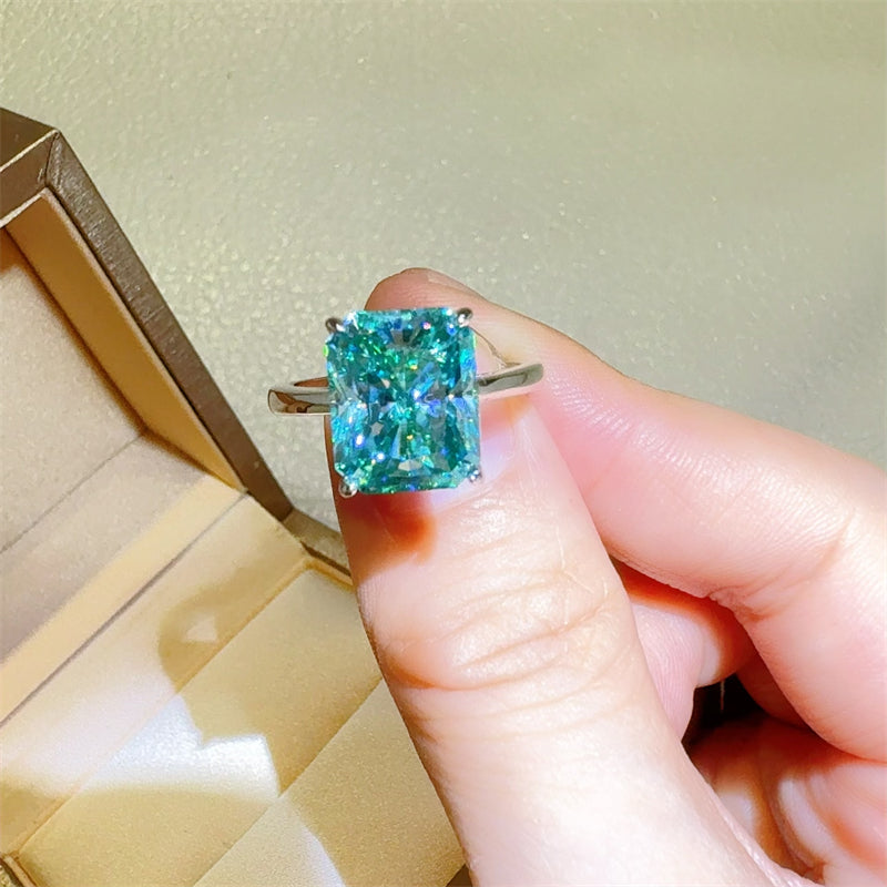 2 Carat Emerald Solitaire Moissanite Ring