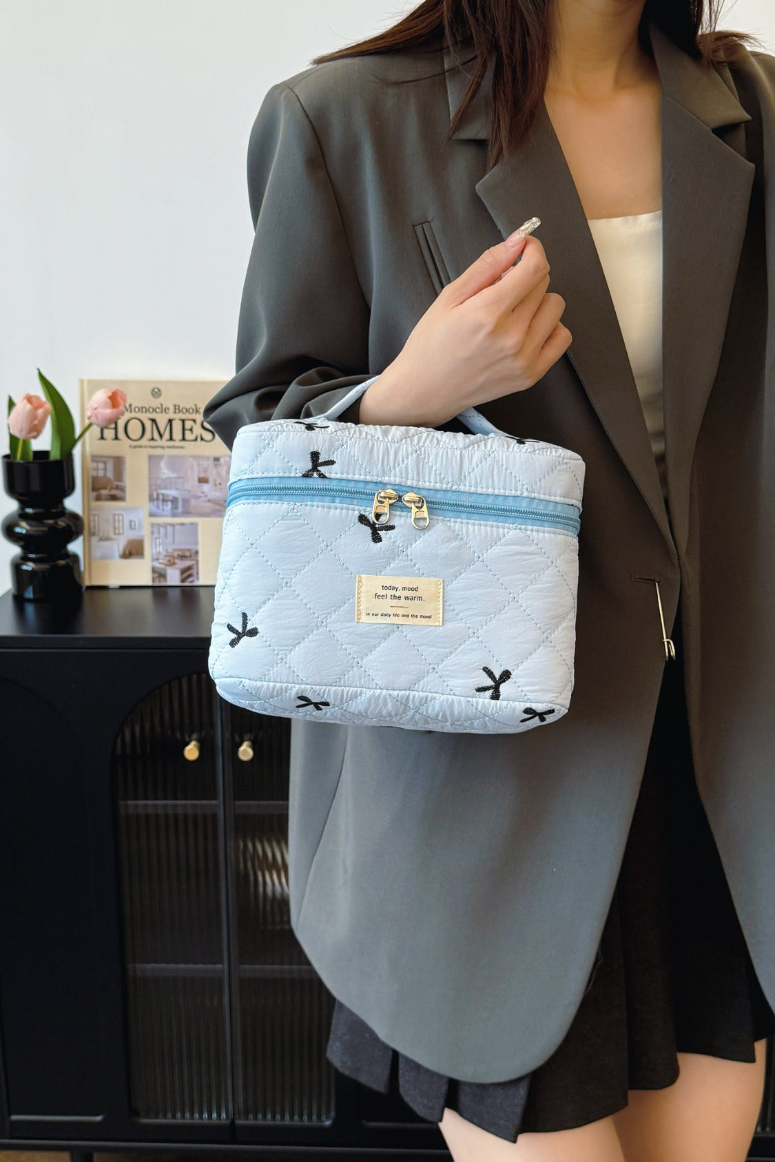 Large Bow Embroidered Quilted Storage Bag with Zip