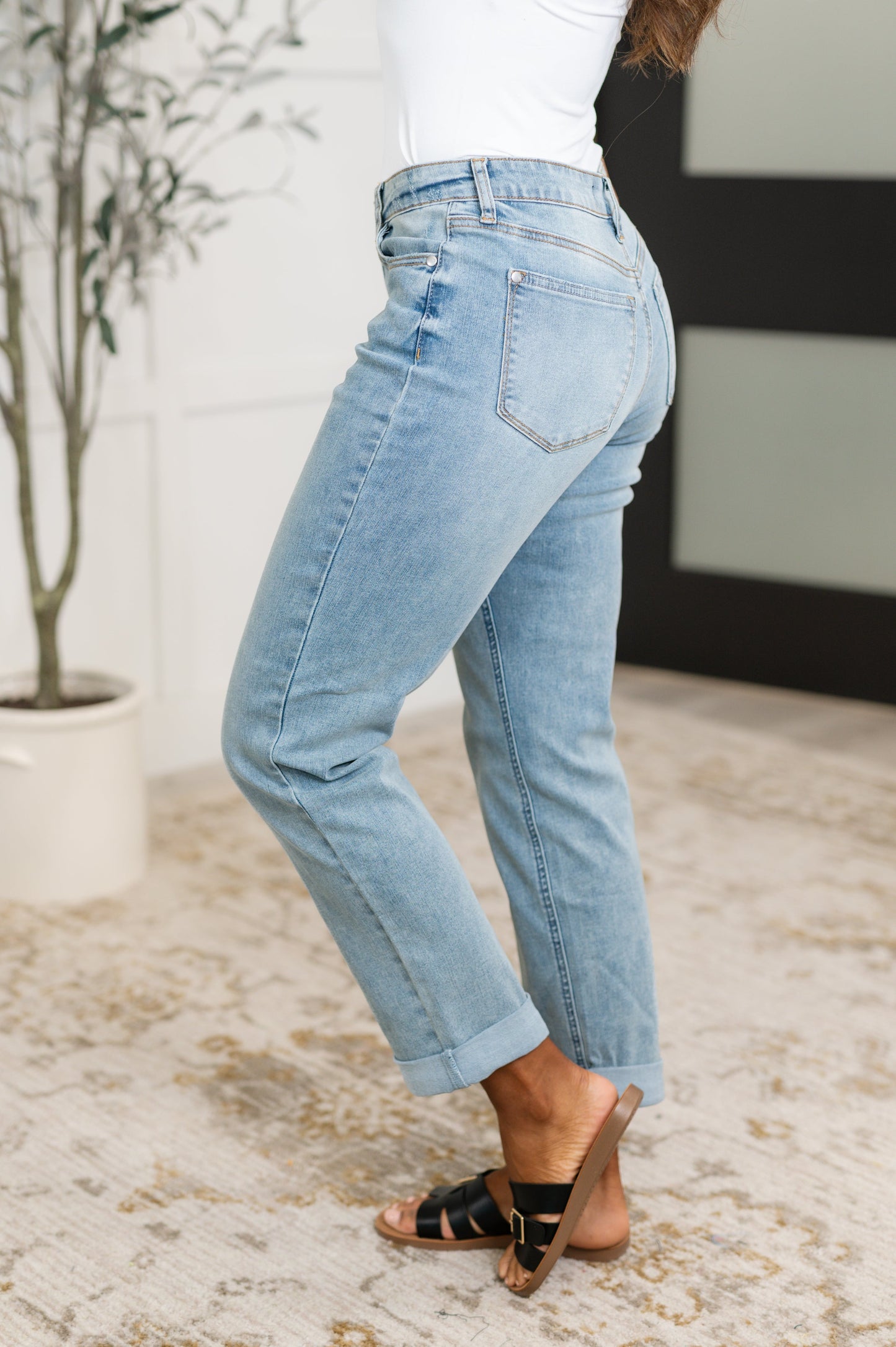 Cheyenne V-Front Cool Denim Boyfriend Jeans – Judy Blue Mid-Rise Stretch Denim with Sorbtek® Technology
