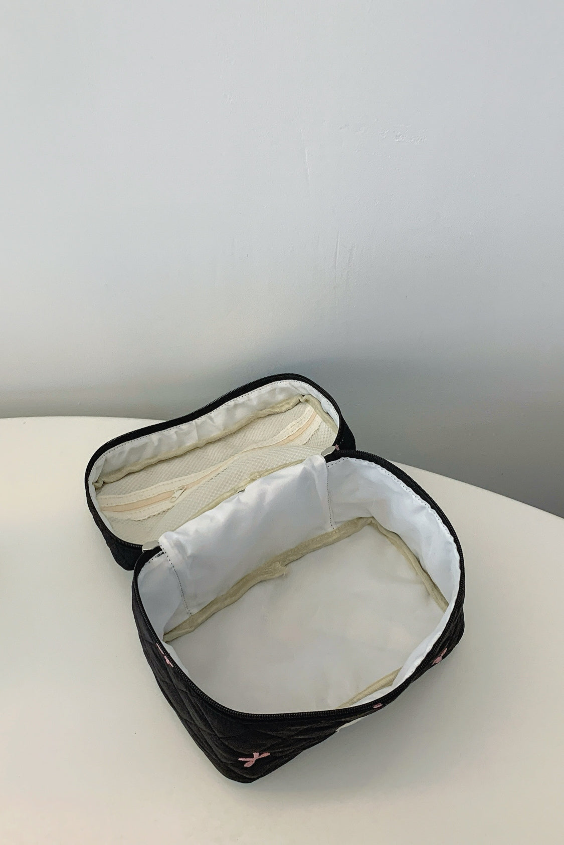 Large Bow Embroidered Quilted Storage Bag with Zip