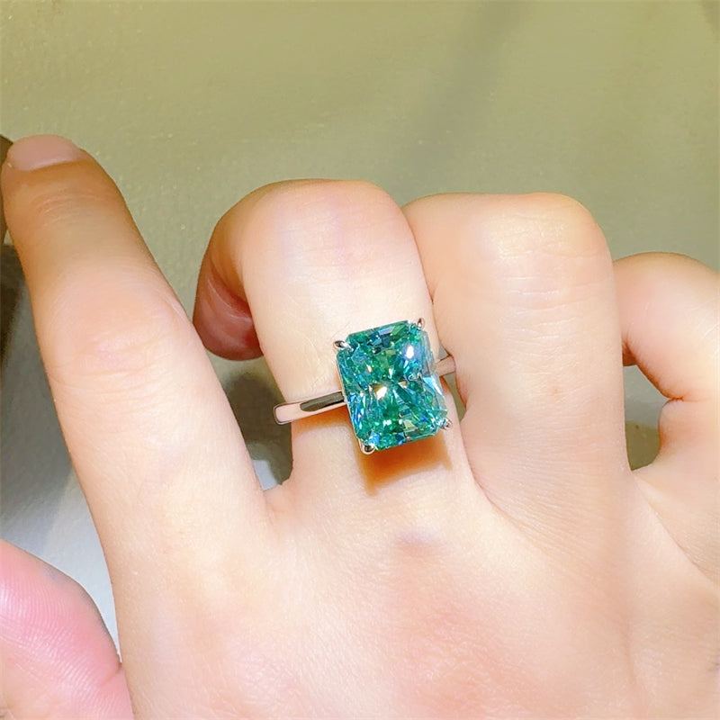 2 Carat Emerald Solitaire Moissanite Ring