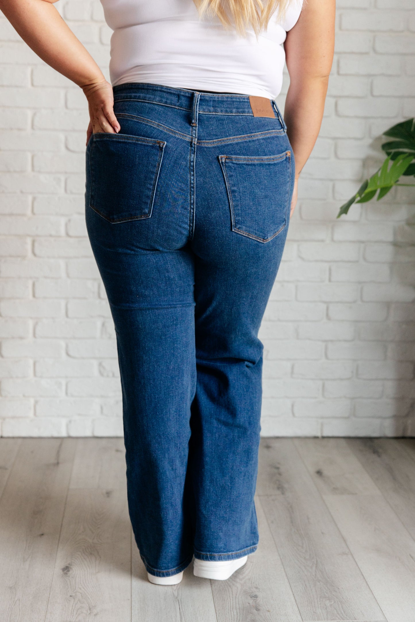Mae High Rise Vintage Wide Leg Jeans
